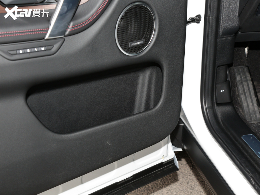 2022lF\Ӱ Ŀ 249PS R-Dynamic SE ܿƼ 5