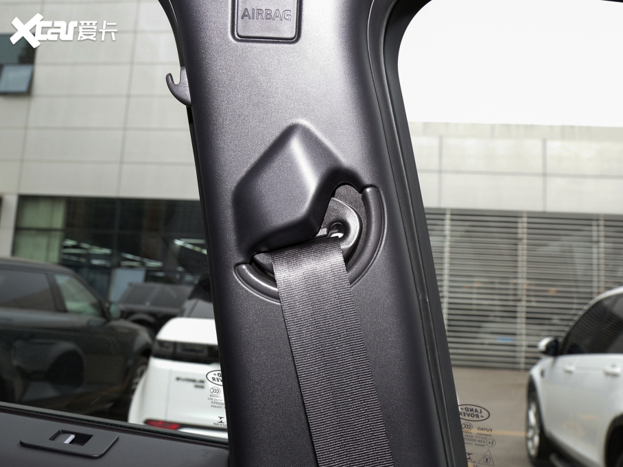 2022lF\Ӱ Ŀ 249PS R-Dynamic S ܰ 5