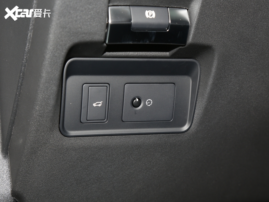 2022l(f)F(xin)\Ӱ Ŀ 249PS R-Dynamic S ܰ 5