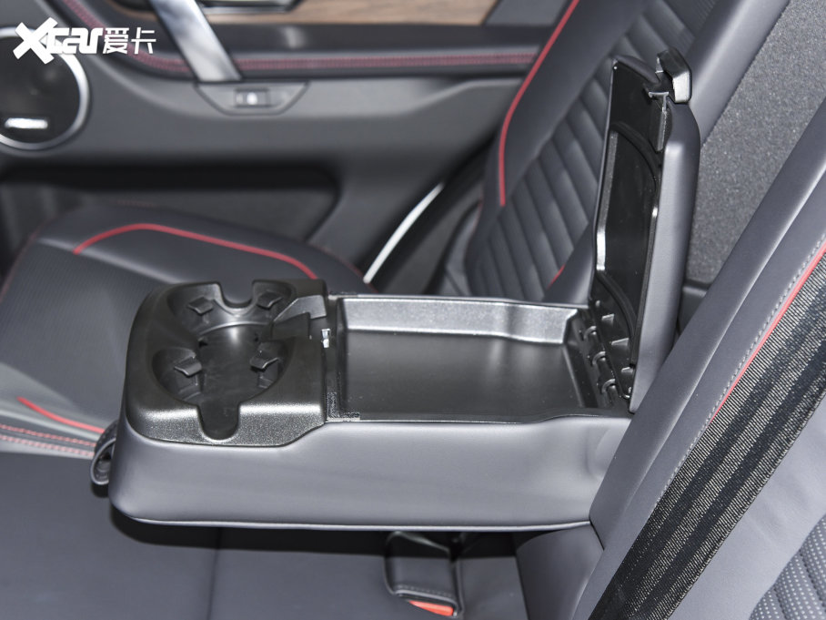 2022l(f)F(xin)\Ӱ Ŀ 249PS R-Dynamic HSE Aư 7