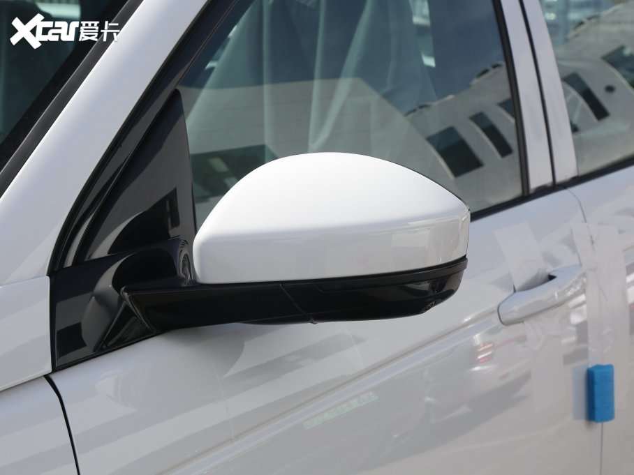 2022lF\Ӱ Ŀ 249PS R-Dynamic SE ܿƼ 5