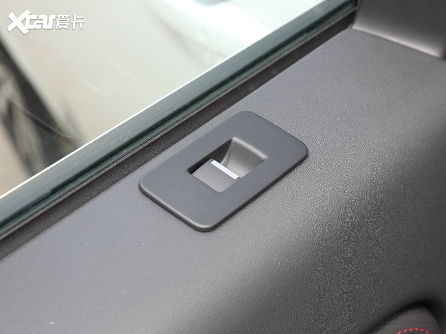 2022l(f)F(xin)\(yn)(dng) Ŀ 249PS R-Dynamic SE ܿƼ 5