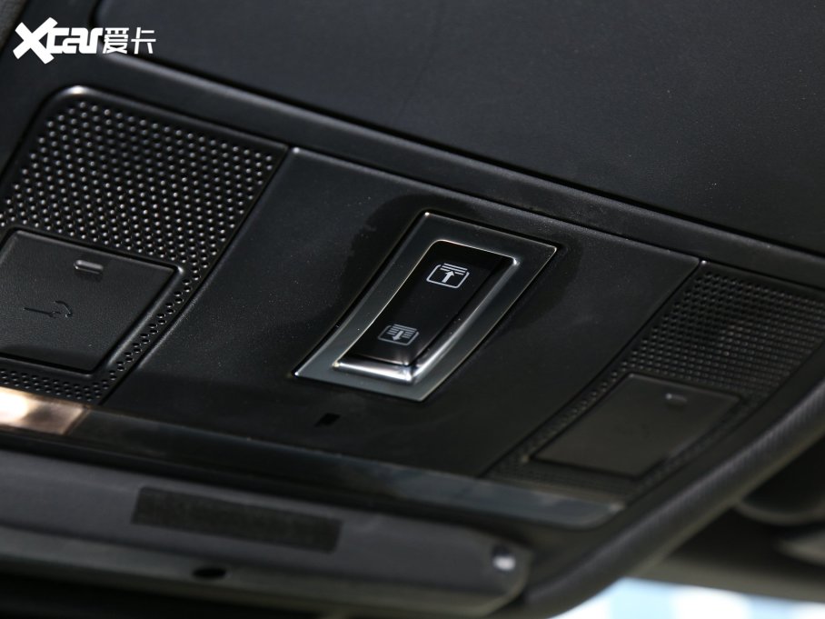 2022lF\Ӱ Ŀ 249PS R-Dynamic SE ܿƼ 5