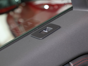 2022249PS R-Dynamic SE ܿƼ 5 ܇(ch)ƅ^(q)