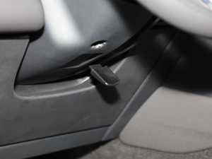 2022249PS R-Dynamic SE ܿƼ 5 п؅^