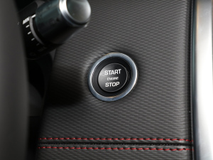 2022249PS R-Dynamic SE ܿƼ 5 п؅^