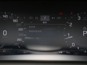 2022249PS R-Dynamic SE ܿƼ 5 п؅^