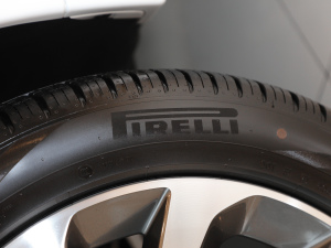 2022249PS R-Dynamic S ܰ 5 ݆̥Ʒ