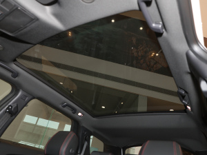 2022249PS R-Dynamic S ܰ 5 촰