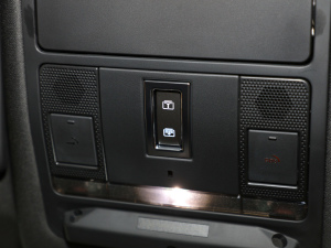 2022249PS R-Dynamic S ܰ 5 п؅^(q)