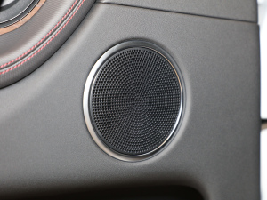 2022249PS R-Dynamic S ܰ 5 п؅^