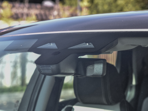 2022249PS R-Dynamic HSE Aư 7 ^