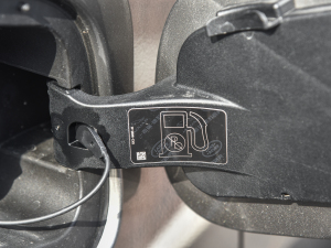 2022249PS R-Dynamic HSE Aư 7 ^