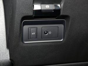 2022Ŀ 249PS R-Dynamic SE ܿƼ 5 п؅^