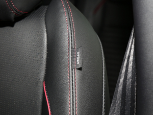 2022Ŀ 249PS R-Dynamic SE ܿƼ 5 п؅^