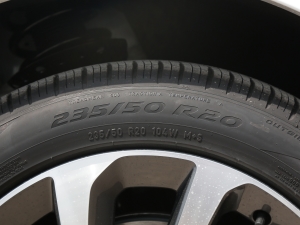 2022Ŀ 249PS R-Dynamic S ܰ 5 ݆̥ߴ