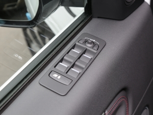 2022Ŀ 249PS R-Dynamic S ܰ 5 {܇ƅ^(q)	