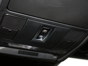 2022Ŀ 249PS R-Dynamic S ܰ 5 п؅^(q)