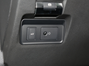 2022Ŀ 249PS R-Dynamic S ܰ 5 п؅^