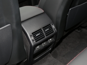 2022Ŀ 249PS R-Dynamic S ܰ 5 п؅^