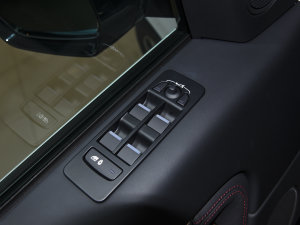 2022Ŀ 249PS R-Dynamic HSE Aư 7 {܇ƅ^	