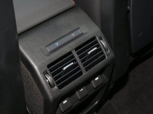 2022Ŀ 249PS R-Dynamic SE ܿƼ 5 п؅^