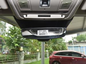 2022款改款 P300e 性能版 车内后视镜