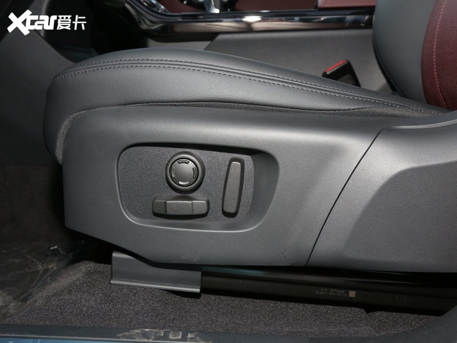 2022٘O OL 249PS R-Dynamic A