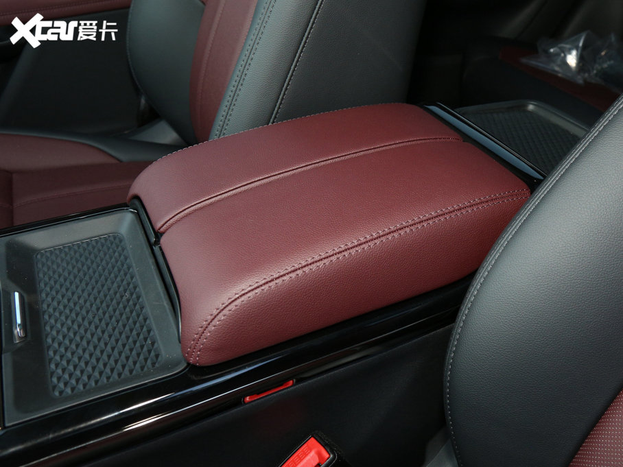 2022٘O OL 249PS R-Dynamic A