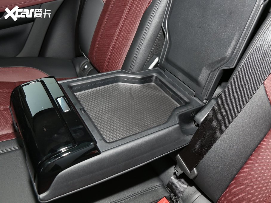 2022٘O OL 249PS R-Dynamic A