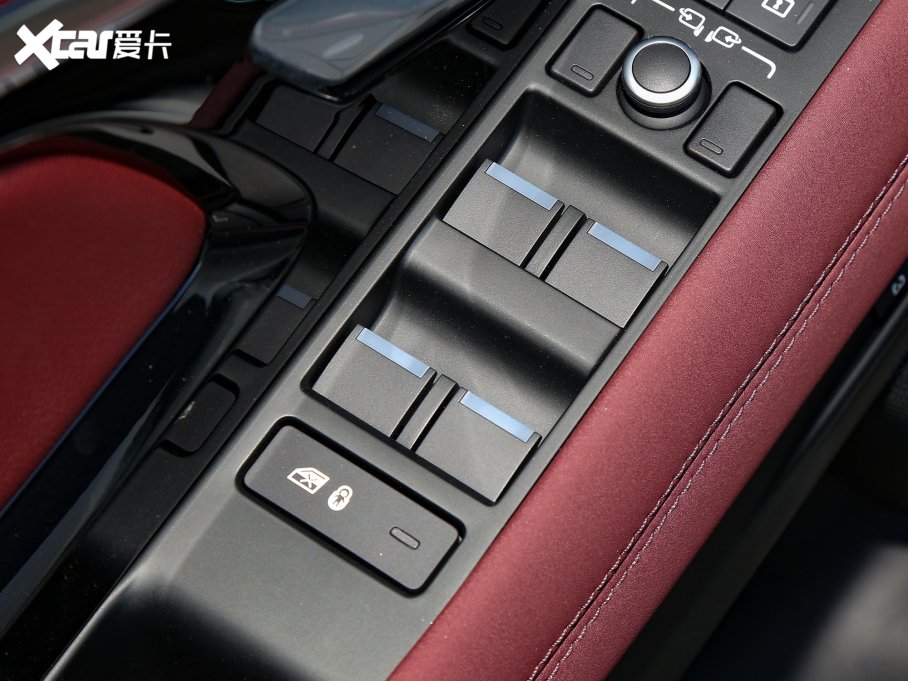 2022٘O OL 249PS R-Dynamic A