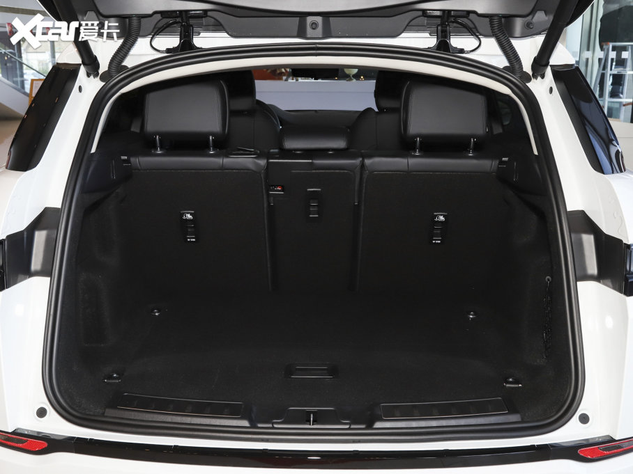 2022٘O OL 249PS R-Dynamic A