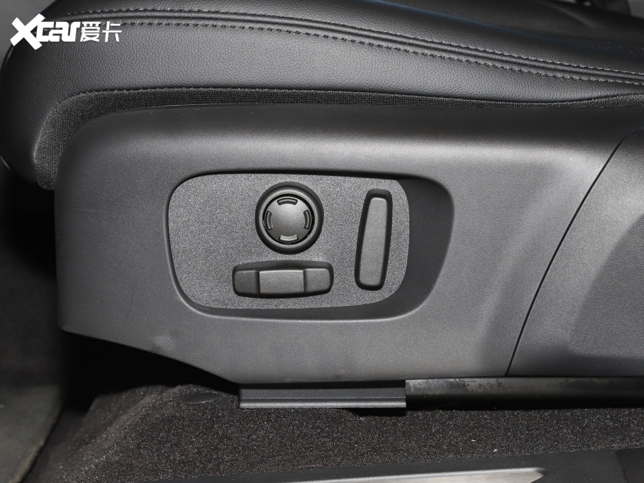 2022٘O OL 249PS R-Dynamic A