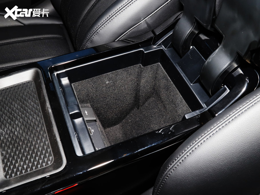 2022٘O OL 249PS R-Dynamic A