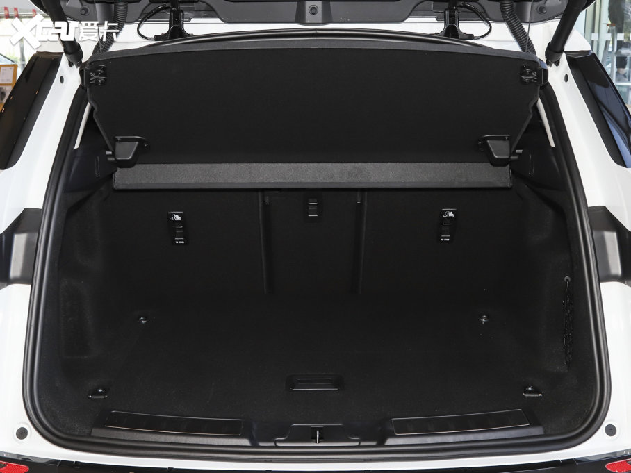 2022٘O OL 249PS R-Dynamic A