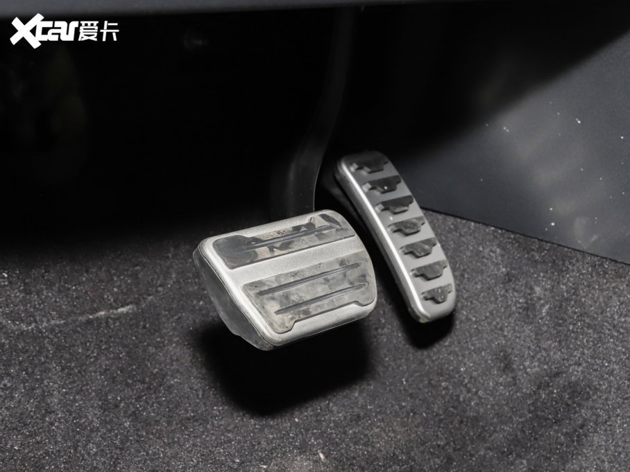 2022٘O OL 249PS R-Dynamic A