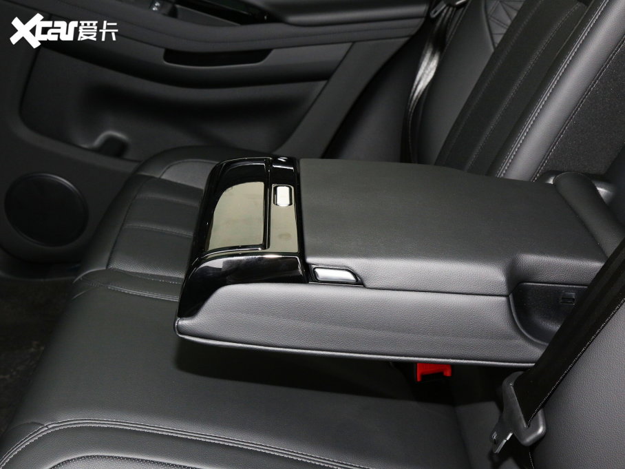 2022٘O OL 249PS R-Dynamic ˹~؄e