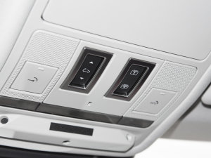 2022OL 249PS R-Dynamic HSE  п؅^(q)