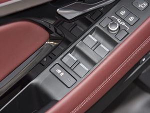 2022OL 249PS R-Dynamic HSE  п؅^(q)