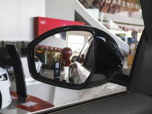 2022OL 249PS R-Dynamic A ^