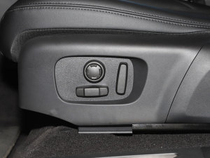 2022OL 249PS R-Dynamic A g