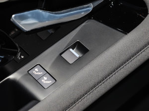 2022OL 249PS R-Dynamic A п؅^