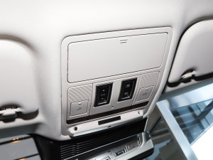 2022OL 249PS R-Dynamic A п؅^