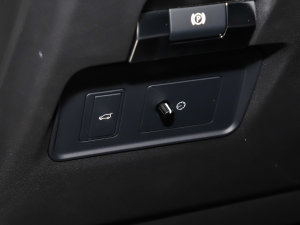 2022OL 249PS R-Dynamic A п؅^