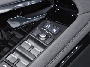 2022OL 249PS R-Dynamic A п؅^