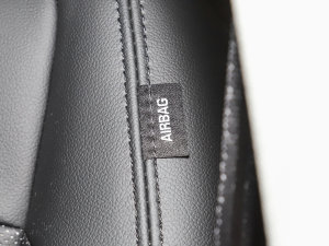 2022OL 249PS R-Dynamic A п؅^