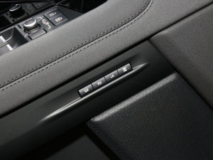 2022OL 249PS R-Dynamic ˹~؄e g