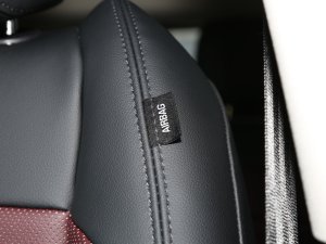 2022Ŀ OL 249PS R-Dynamic A п؅^