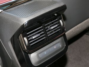 2022Ŀ OL 249PS R-Dynamic A п؅^