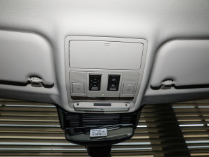 2022��O��L P300e ���ܰ� �п؅^